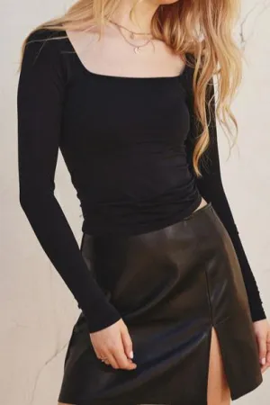 Basic Best Seamless Square Neck Top