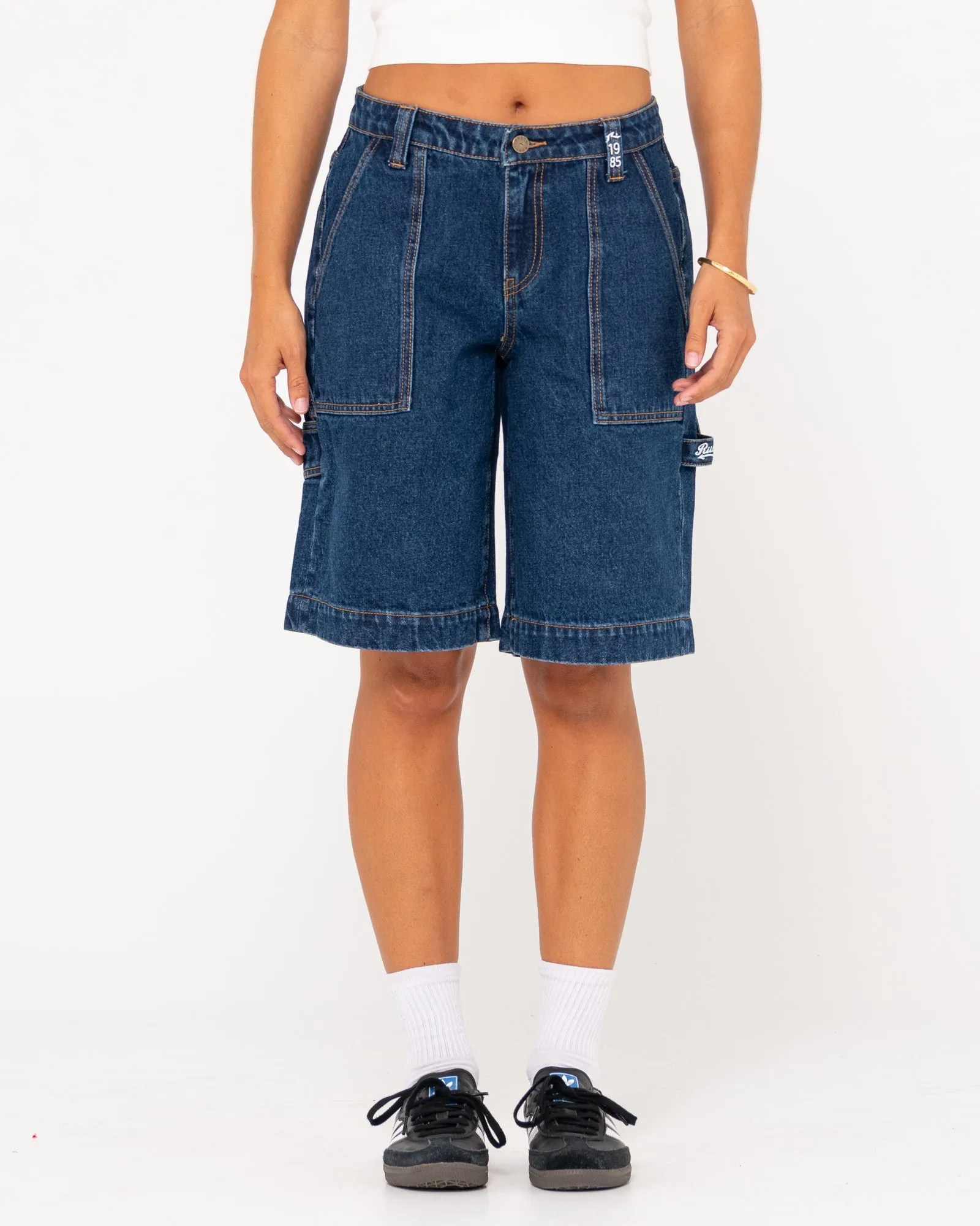 Billie Low Rise Carpenter Jort