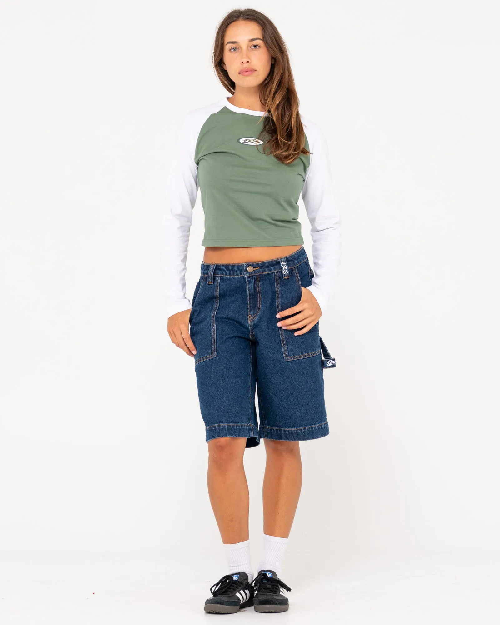 Billie Low Rise Carpenter Jort