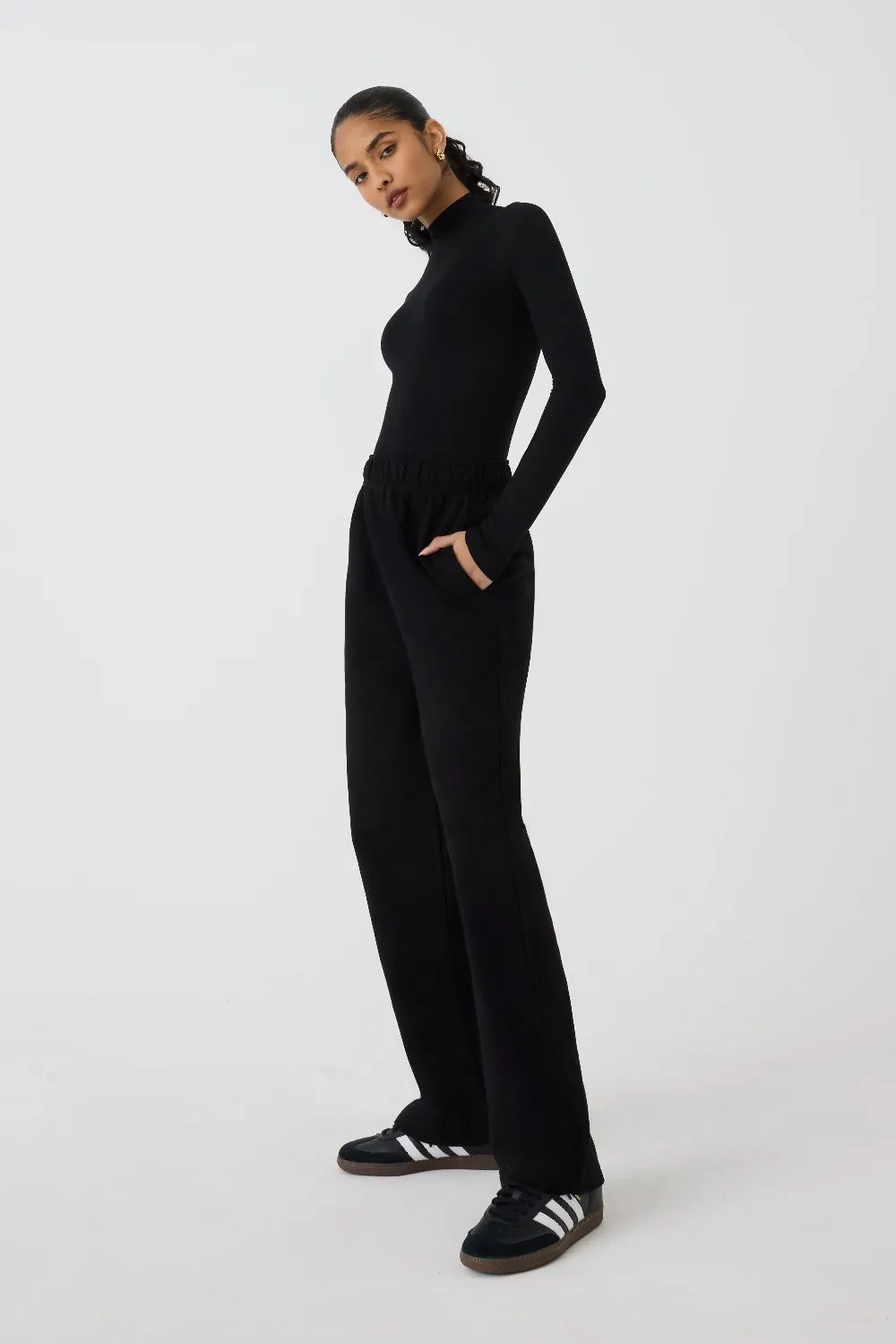 Comfort Track Bottom