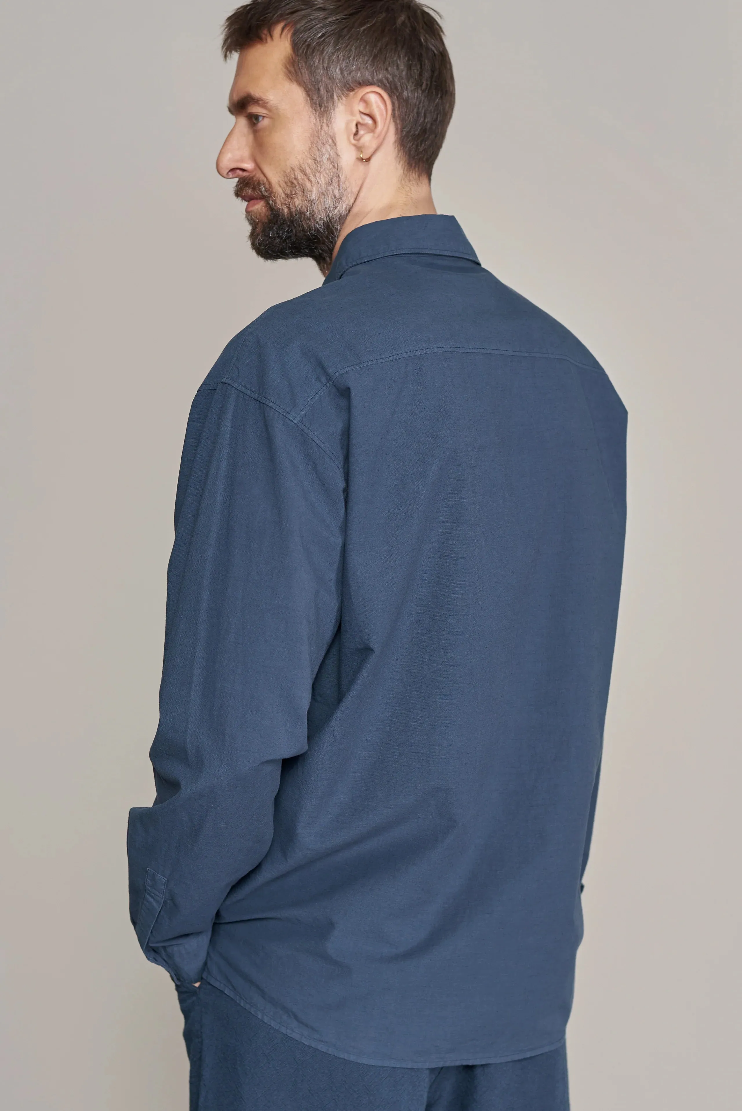 dario shirt in tencel linen cold navy