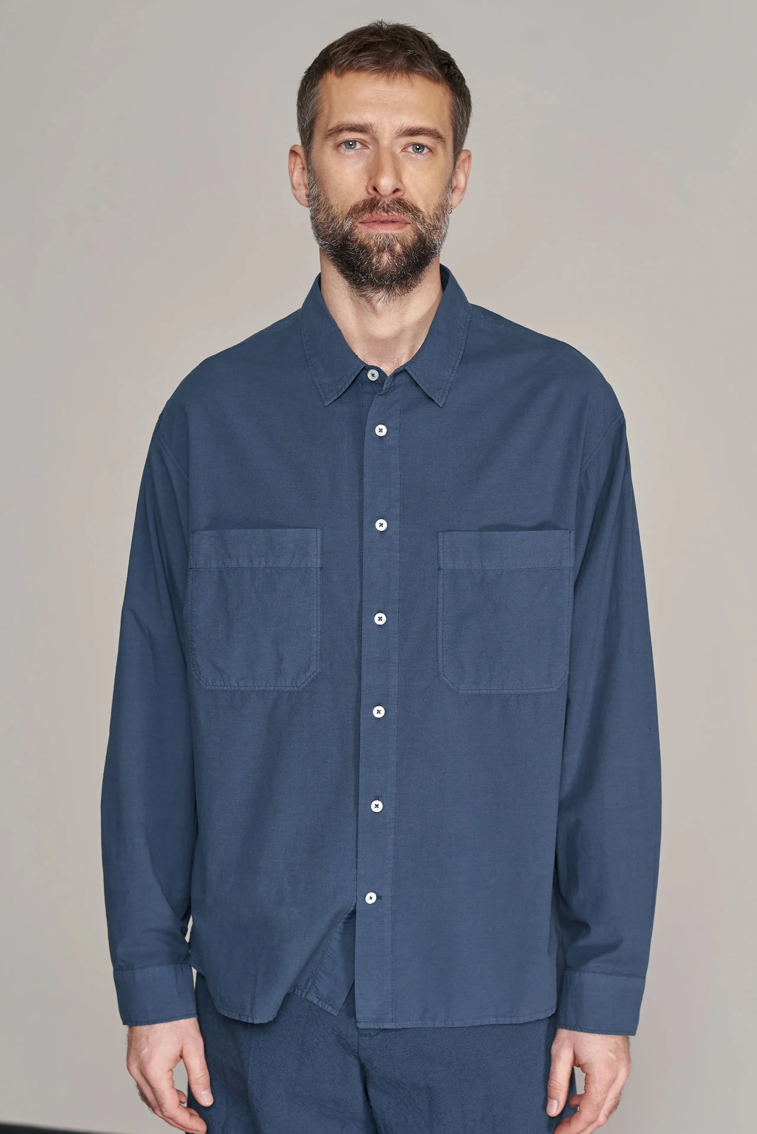 dario shirt in tencel linen cold navy