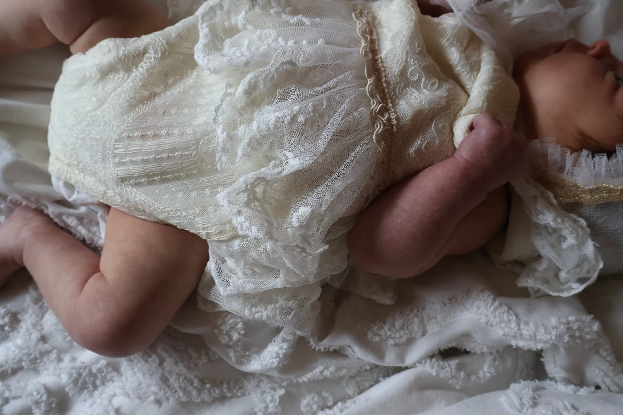 Ellie Newborn Romper & Bonnet in Vanilla