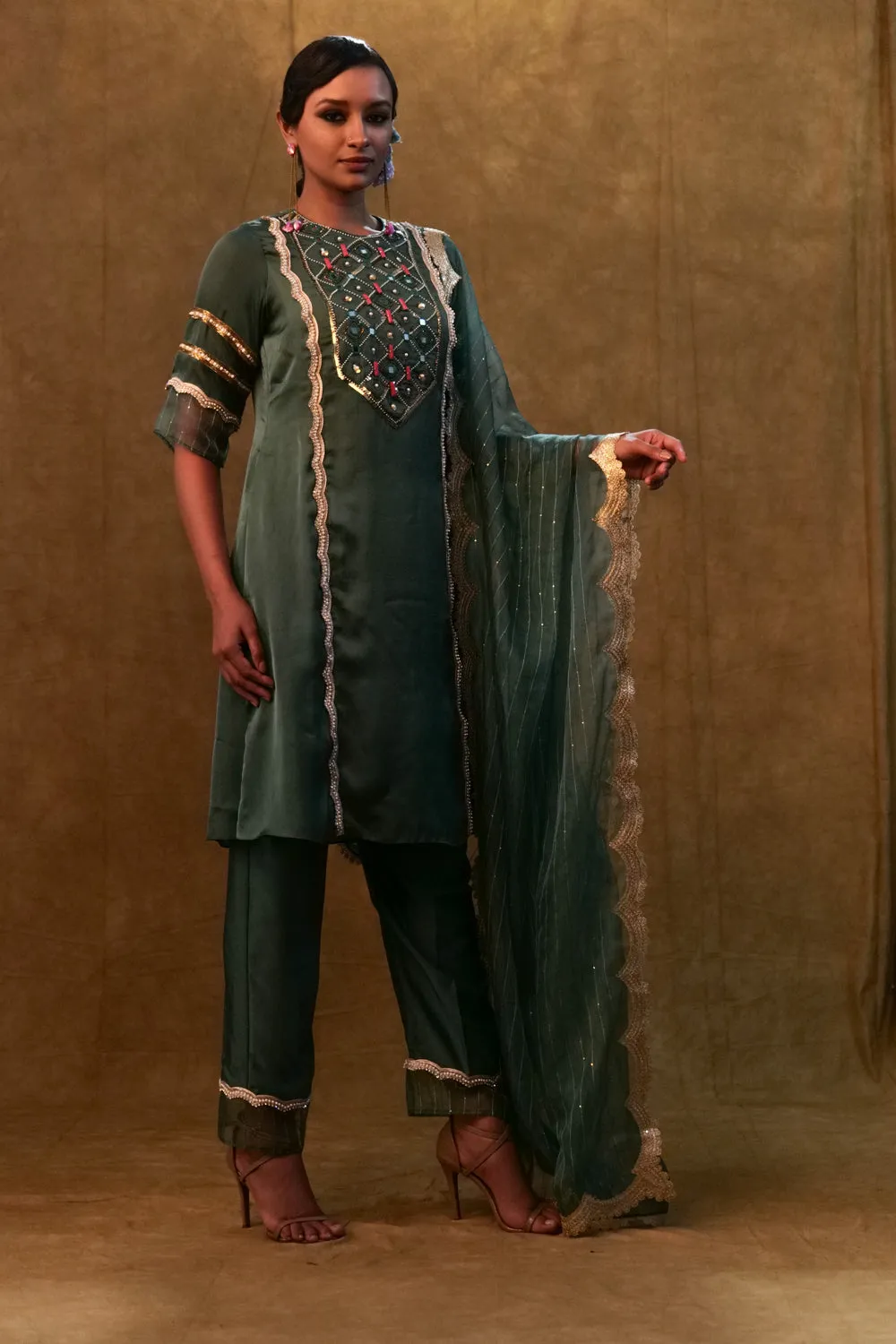 Emerald Green Kurta Set Paired With Pants And Organza Dupatta