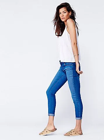 Free People Gummy Denim LA Roller Crop Jean | Lou Blue