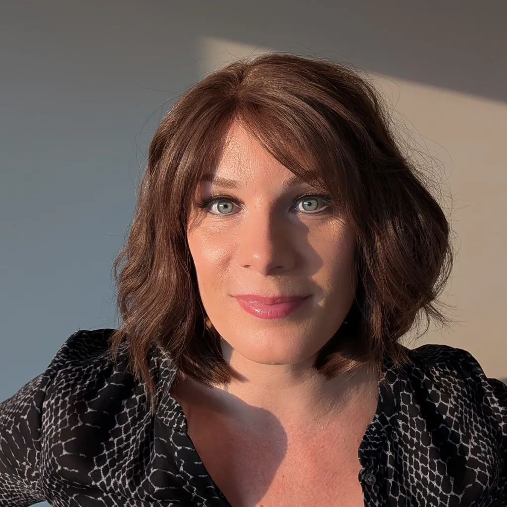 French Bob | Lace Front Remy Human Hair Wig | 8" Inch | Invisible Layer Collection