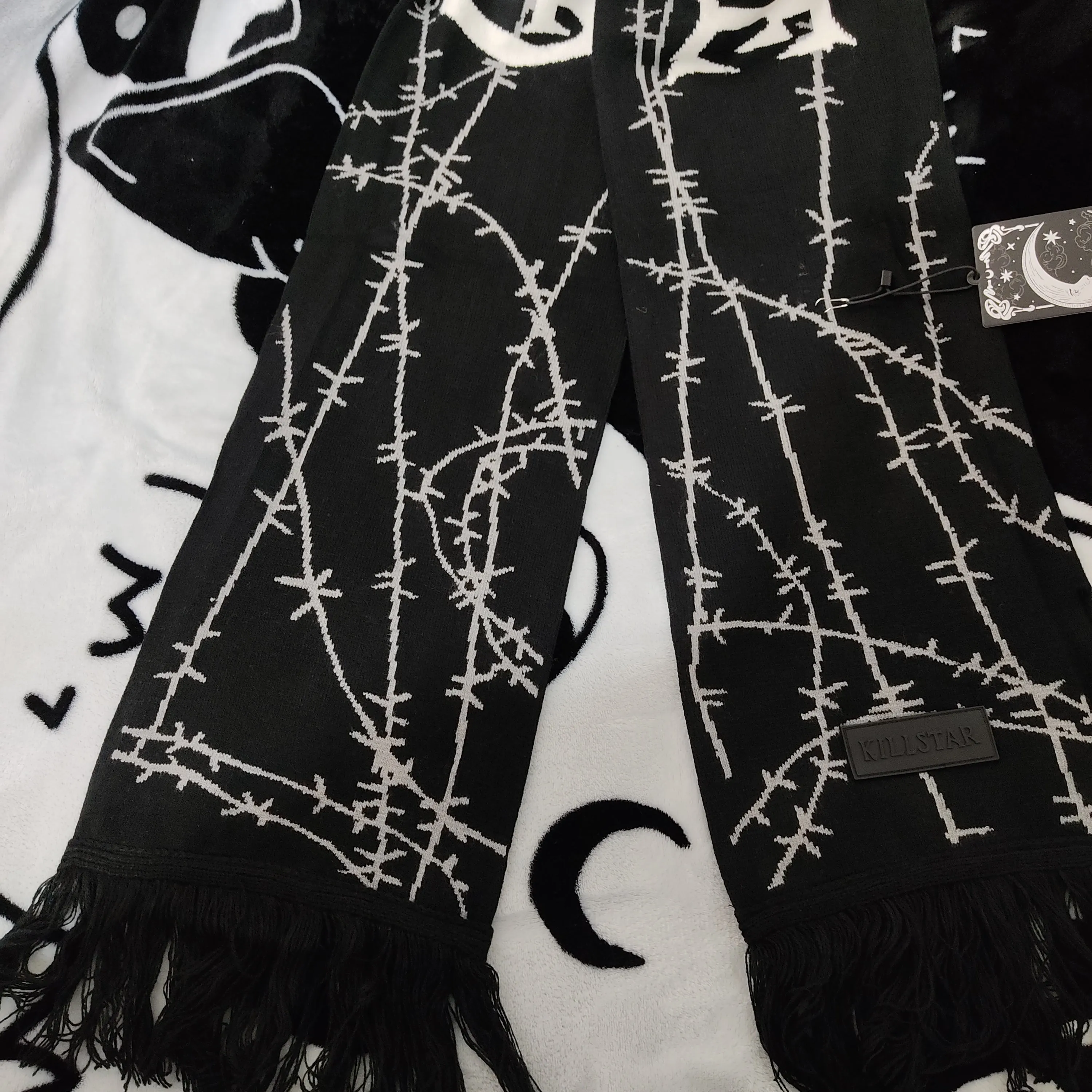 Give Me Space Scarf