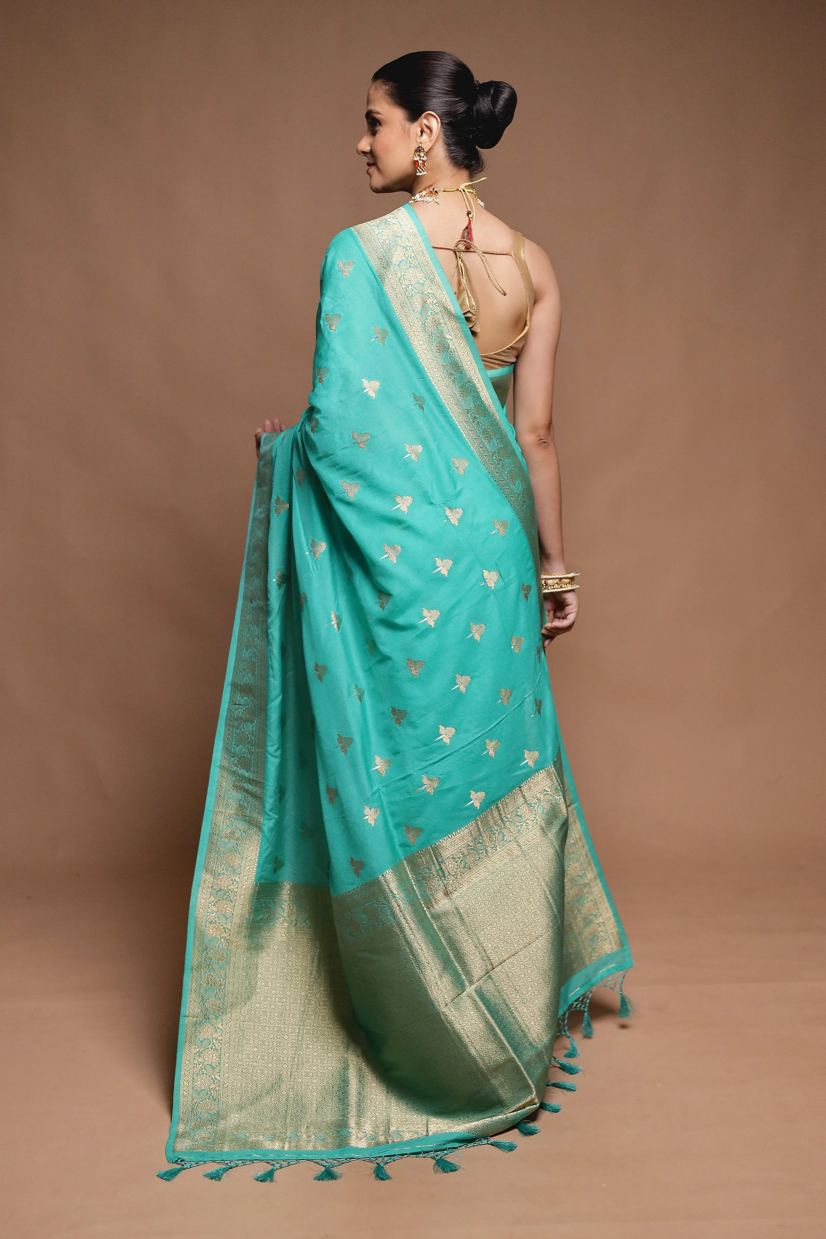 Green Dupion Silk Saree With Blouse Piece