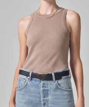 Isabel Rib Tank in Sandatlas