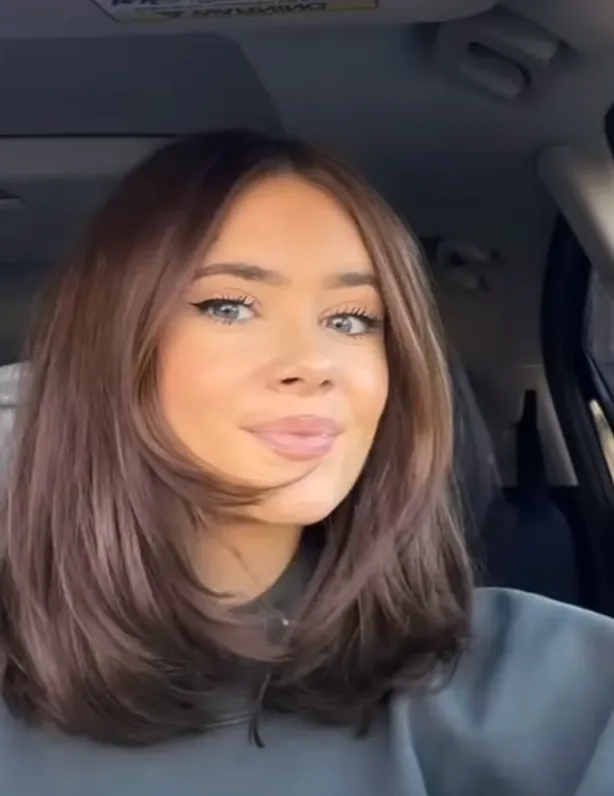 Italian Bob | Lace Front Luxury Synthetic Wig | 12" Inch | Invisible Layer Collection