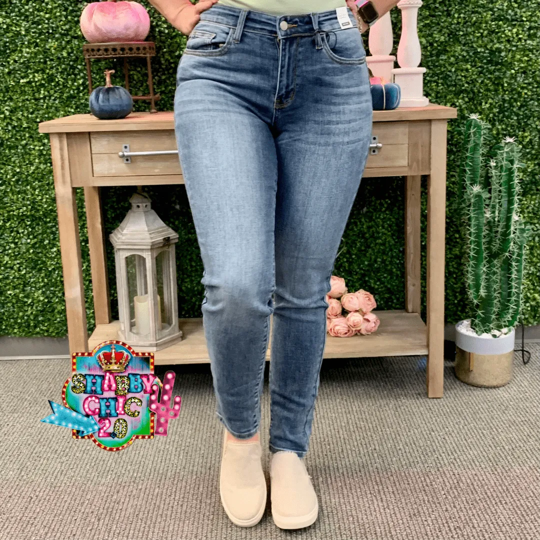 Judy Blue Mid Rise Classic Slim Fit Jean