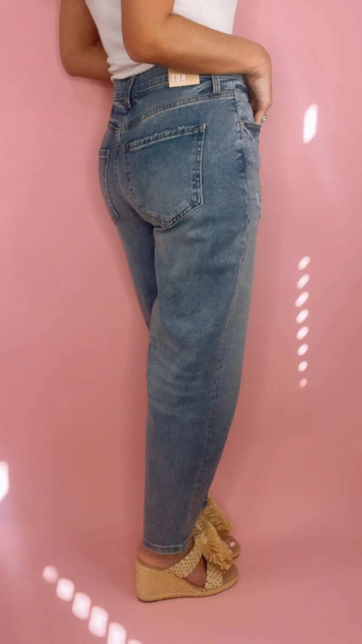 Kut Ashley High Rise Slouchy Barrel Jean