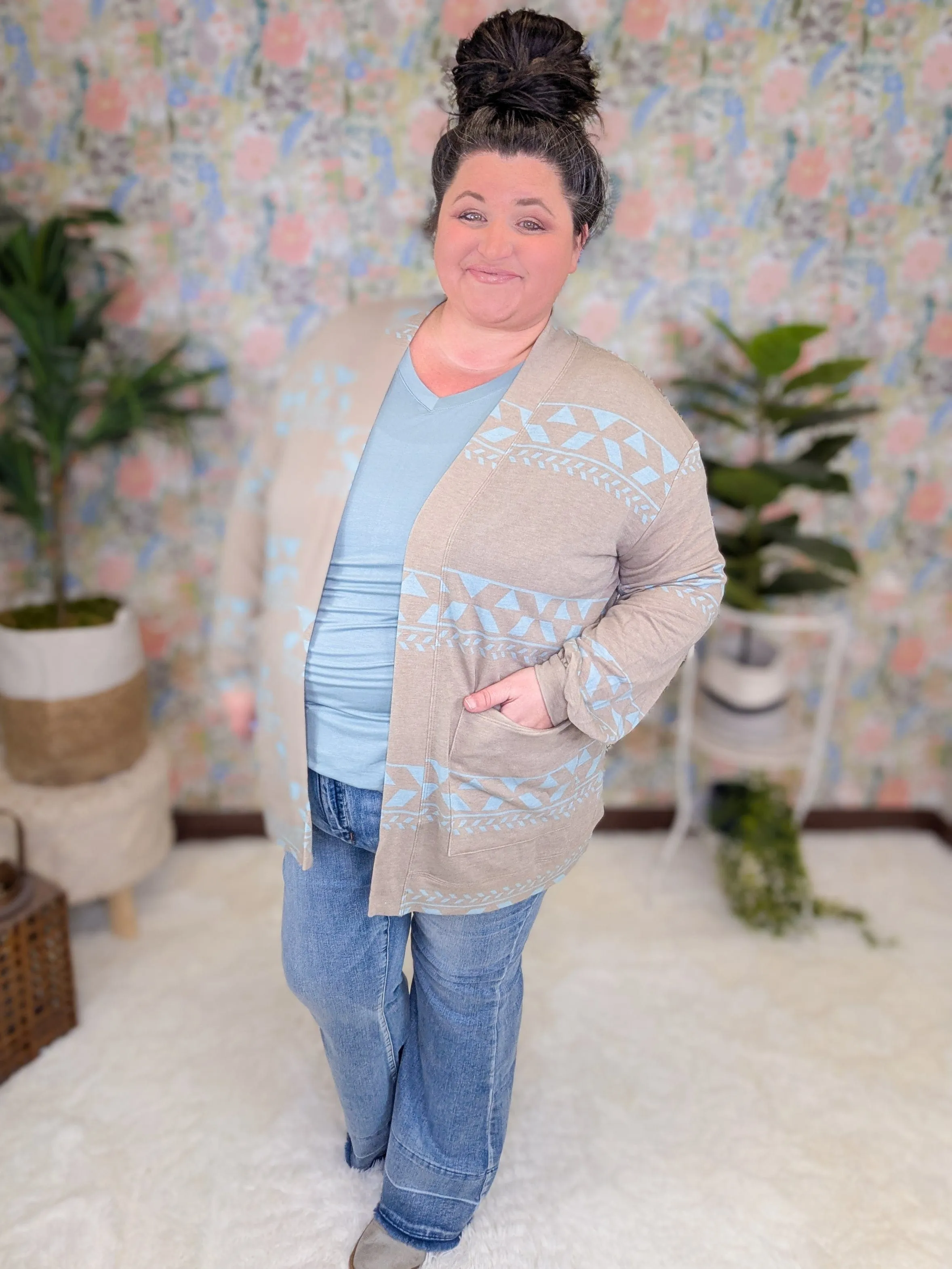 Laurel Geometric Open Cardigan in Taupe   Aqua