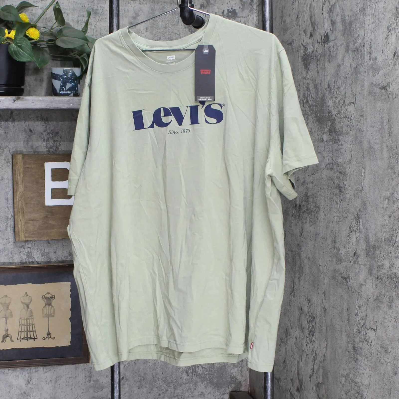 Levi's Men's Relaxed Fit Graphic Short Sleeve T-Shirt Tee