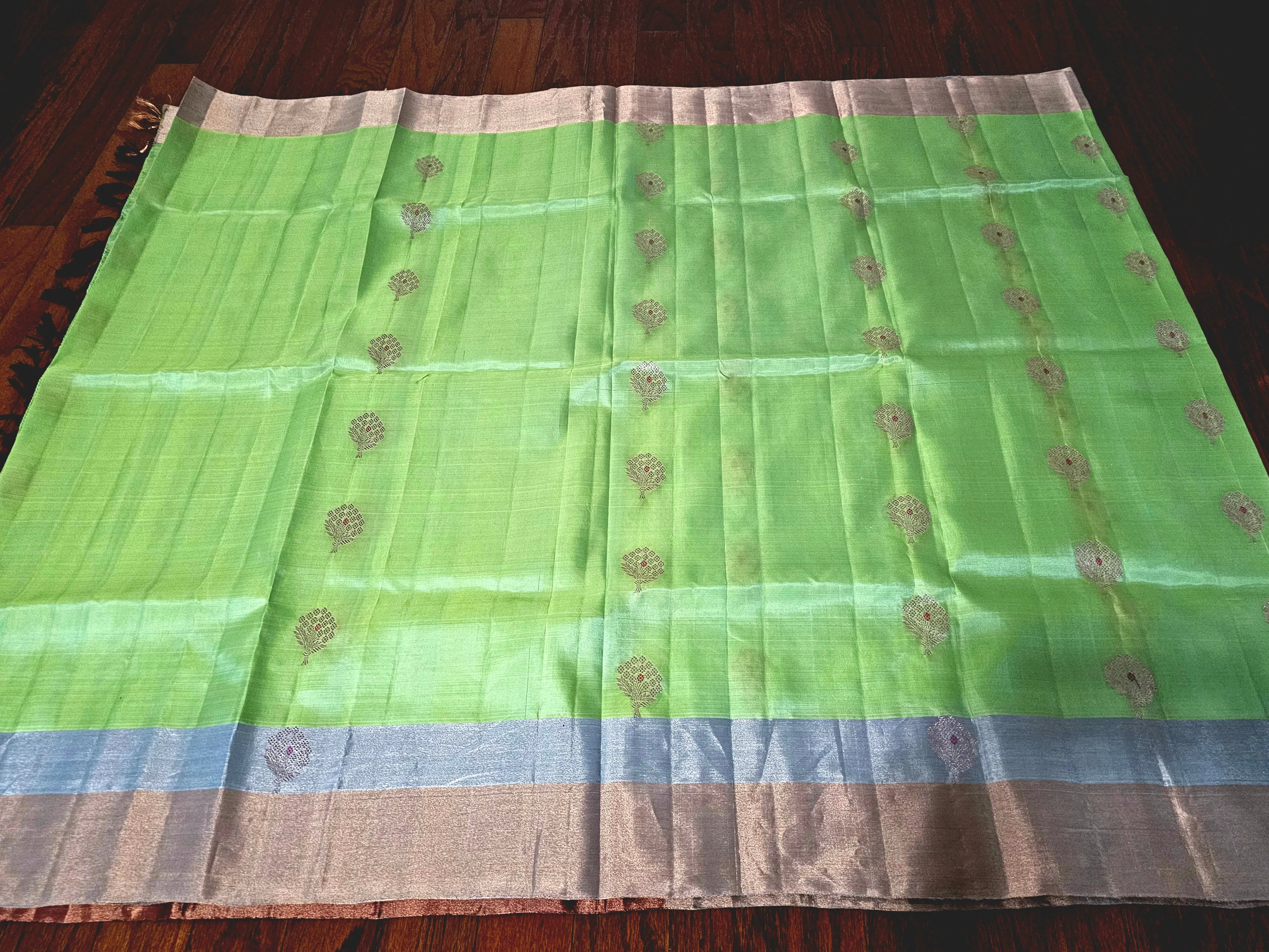 Light Weight Pattu /  Soft Silk Saree