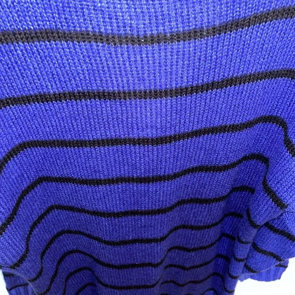 Lularoe Cardigan Sweater Women’s Size Medium Blue Striped Acrylic Pockets Button