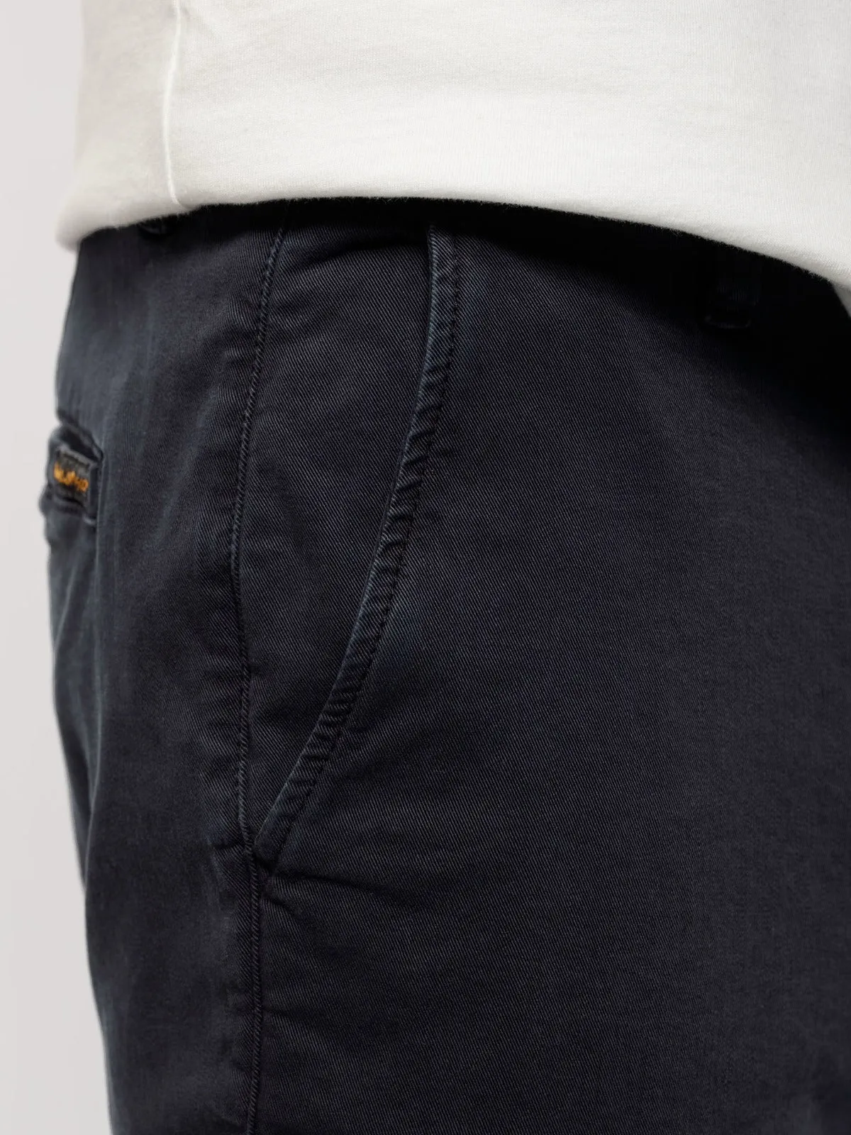 【Nudie Jeans】Easy Alvin Dark Midnight 微寬鬆版錐形卡其褲暗夜藍