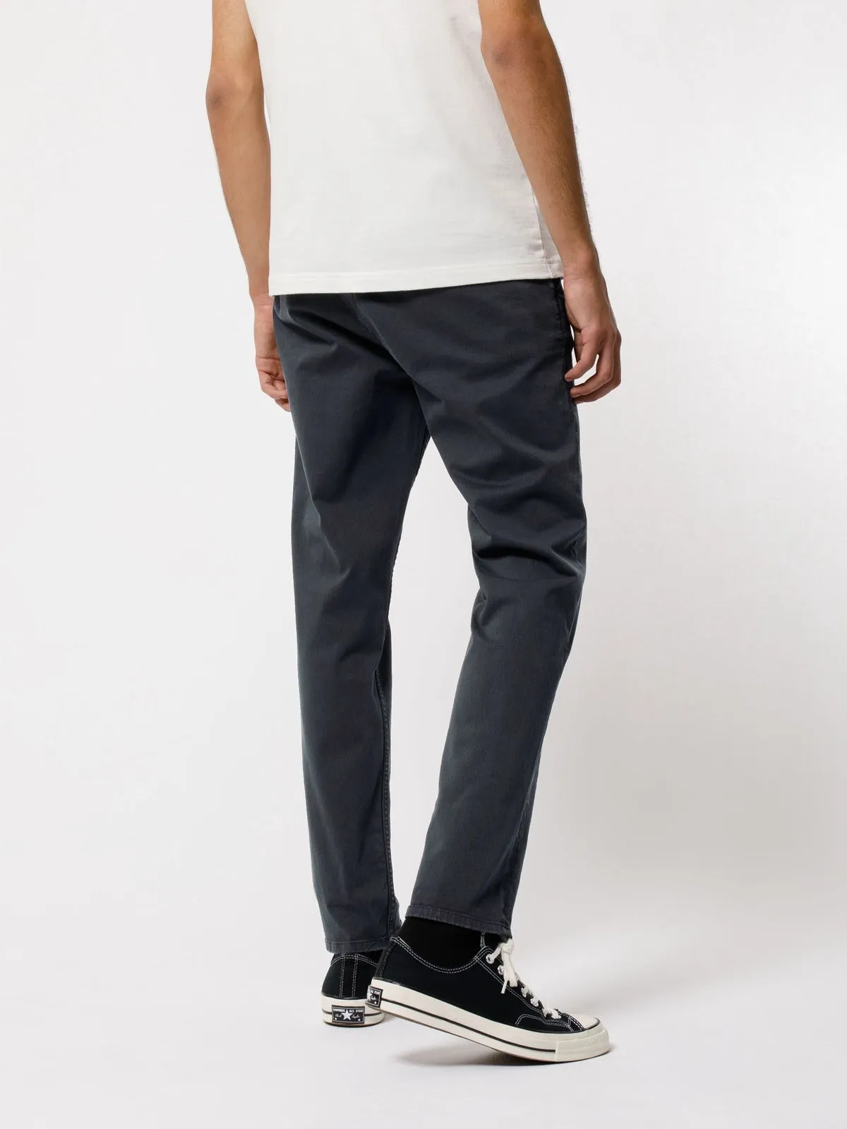 【Nudie Jeans】Easy Alvin Dark Midnight 微寬鬆版錐形卡其褲暗夜藍