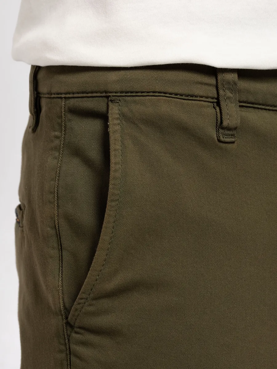 【Nudie Jeans】Easy Alvin Olive 微寬鬆錐形卡其褲橄欖綠