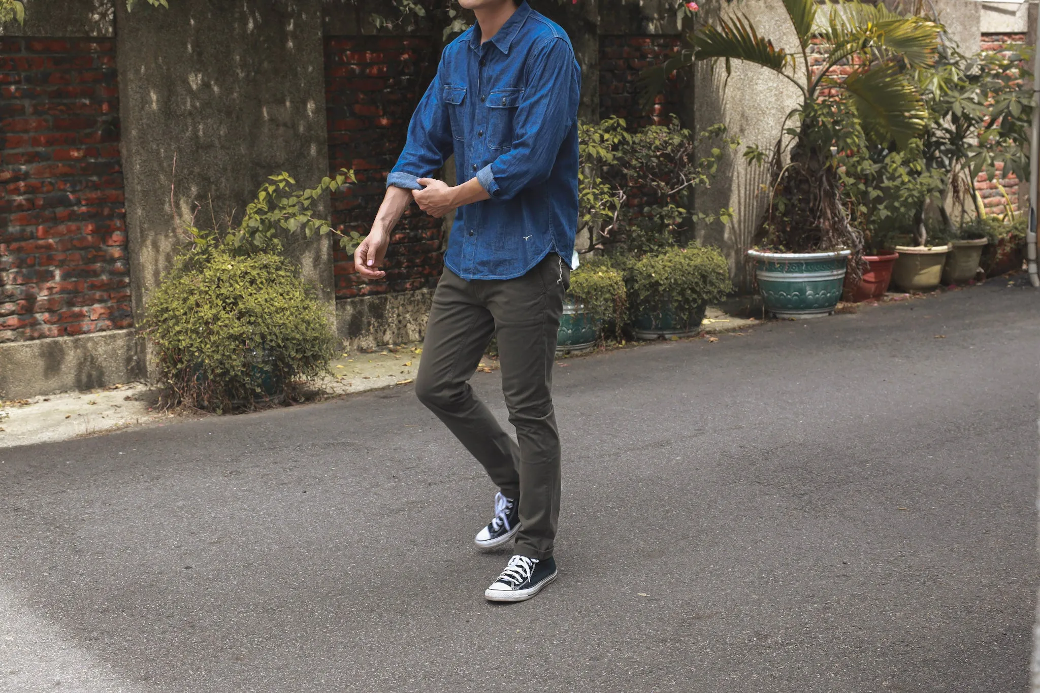 【Nudie Jeans】Slim Adam Bunker / 義大利彈性布 不鬆不縮 修身小直筒 經典橄欖綠