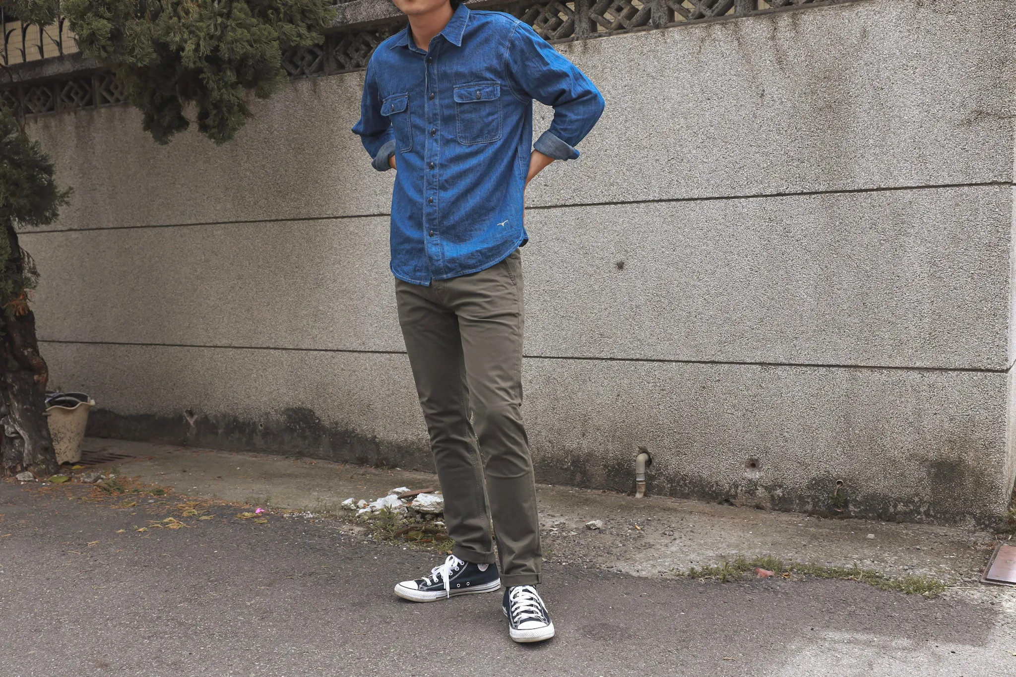 【Nudie Jeans】Slim Adam Bunker / 義大利彈性布 不鬆不縮 修身小直筒 經典橄欖綠