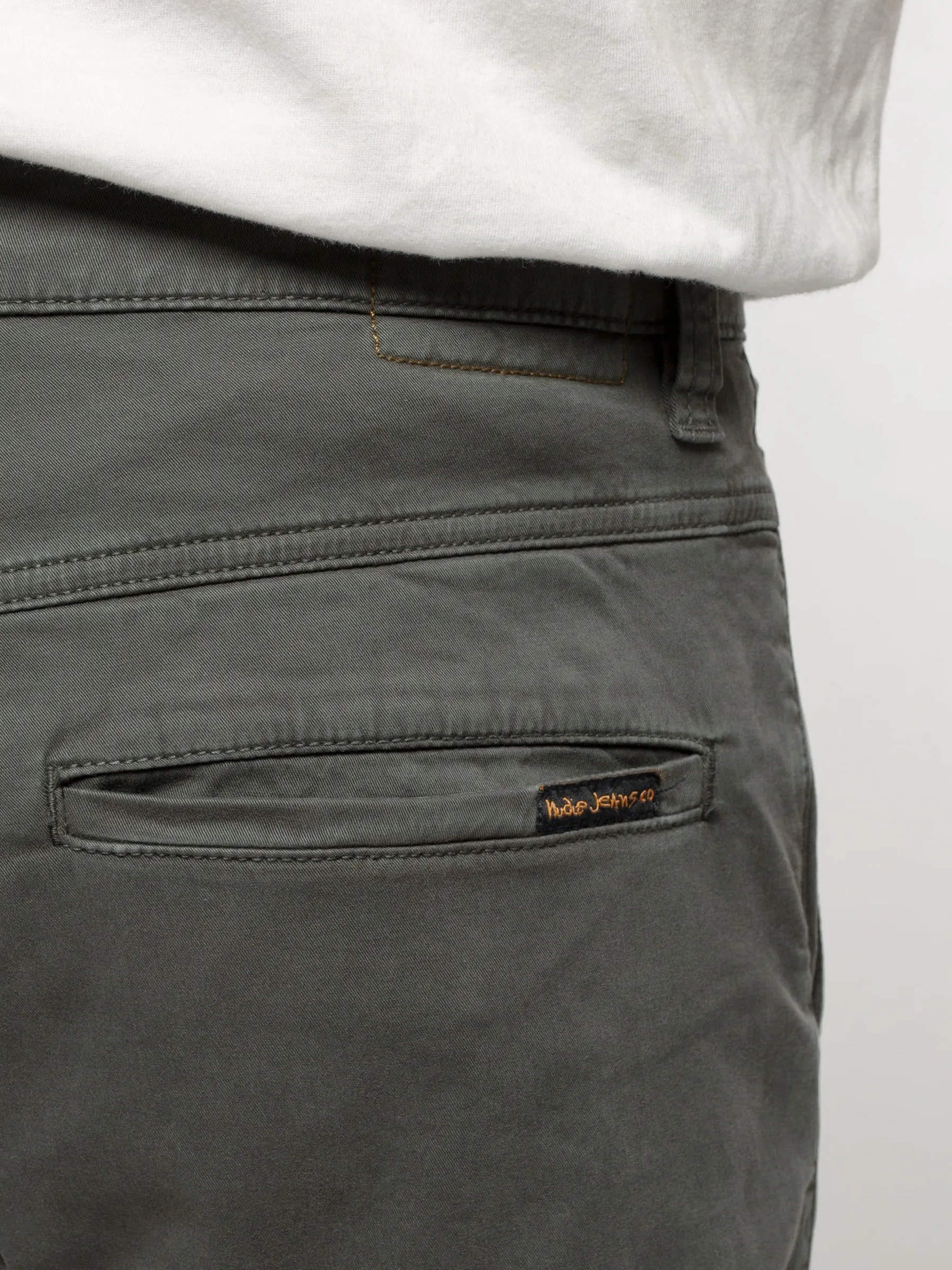 【Nudie Jeans】Slim Adam Bunker / 義大利彈性布 不鬆不縮 修身小直筒 經典橄欖綠