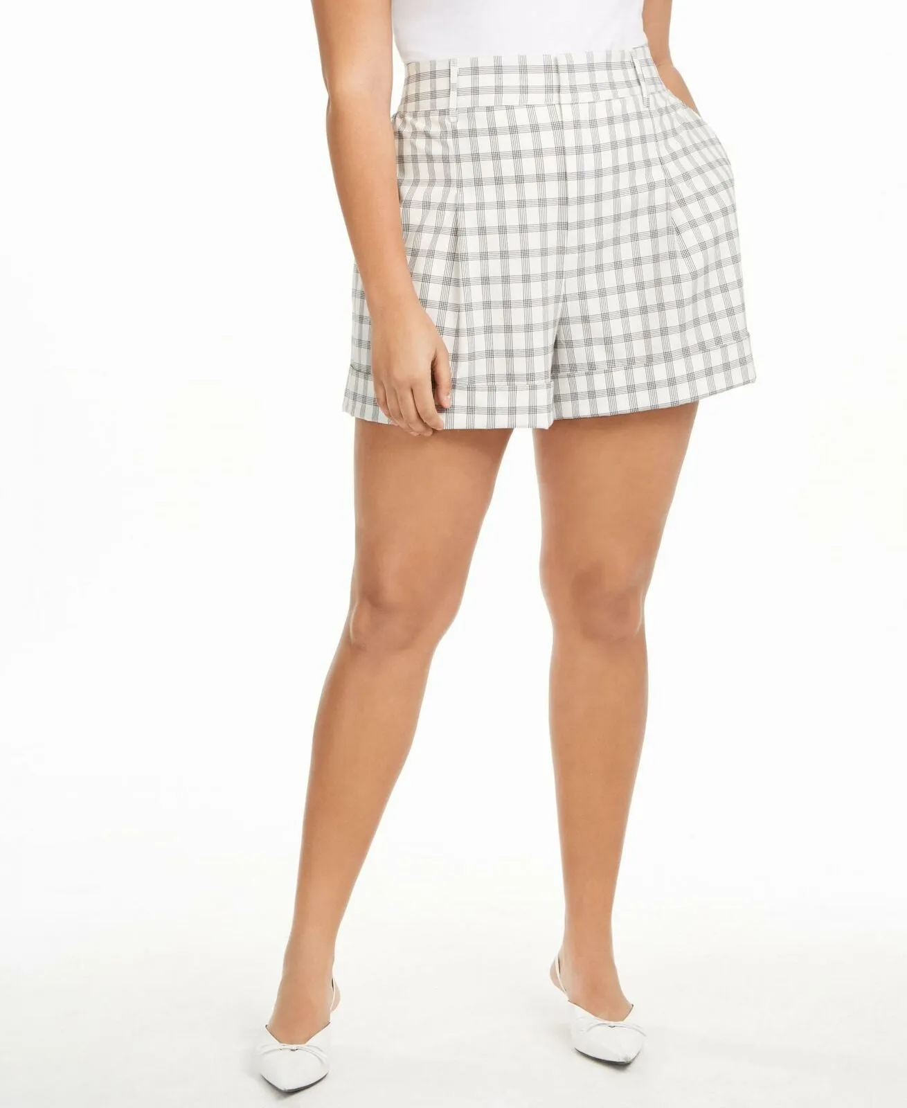 NWT Danielle Bernstein Plus Size Pleated Cuffed Plaid Dress Shorts. 719P066W 16W
