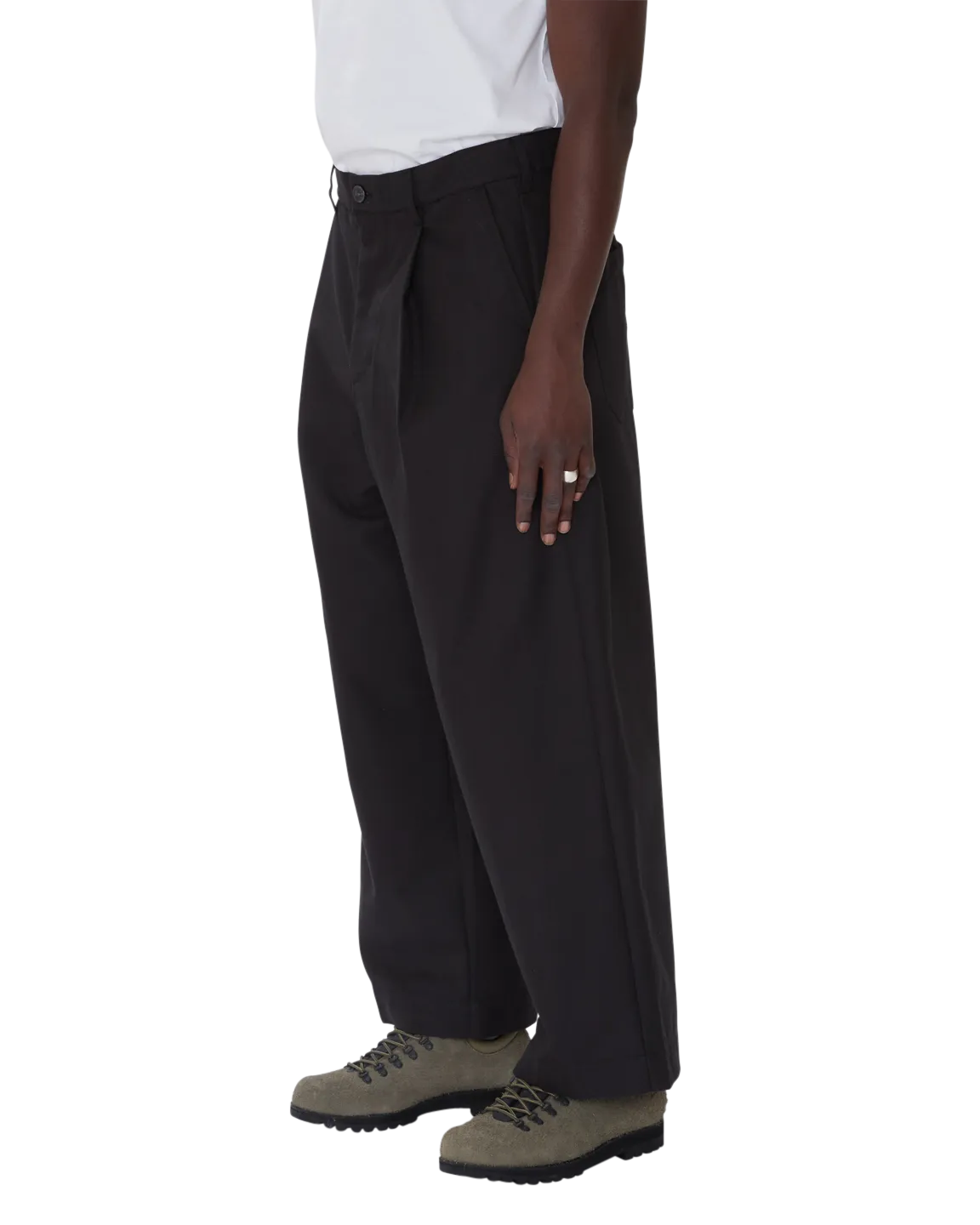 OLIVER PLEATED PANT