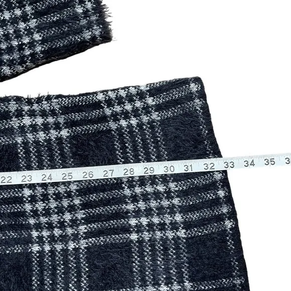 PAPILLON CARDIGAN SWEATER SIZE M BLACK WHITE CHECK PLAID LONG WARM COZY POCKETS