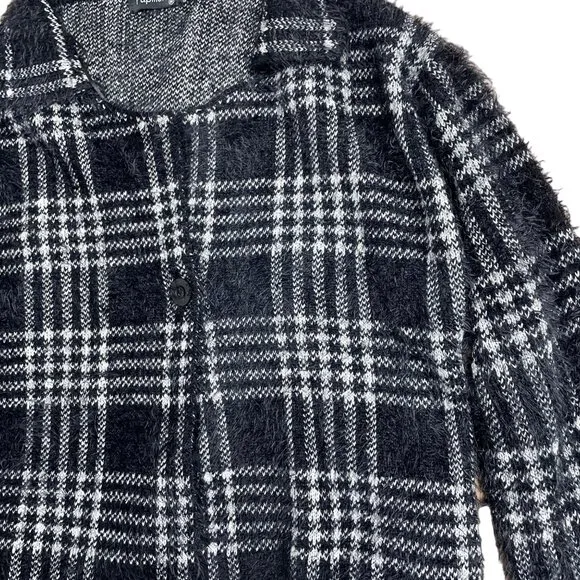 PAPILLON CARDIGAN SWEATER SIZE M BLACK WHITE CHECK PLAID LONG WARM COZY POCKETS