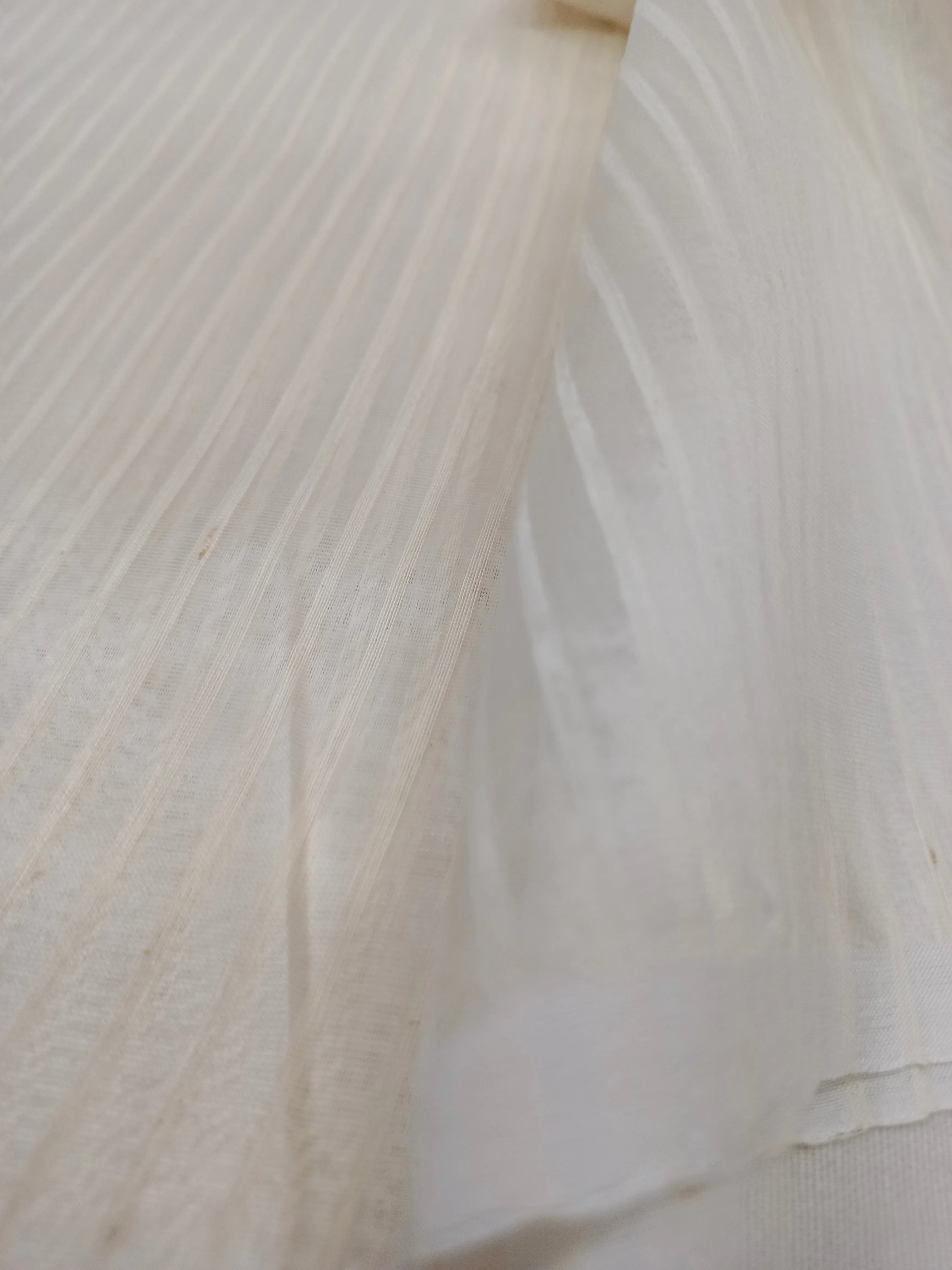 Pure Organza White Dyeable Fabric (40 grams)
