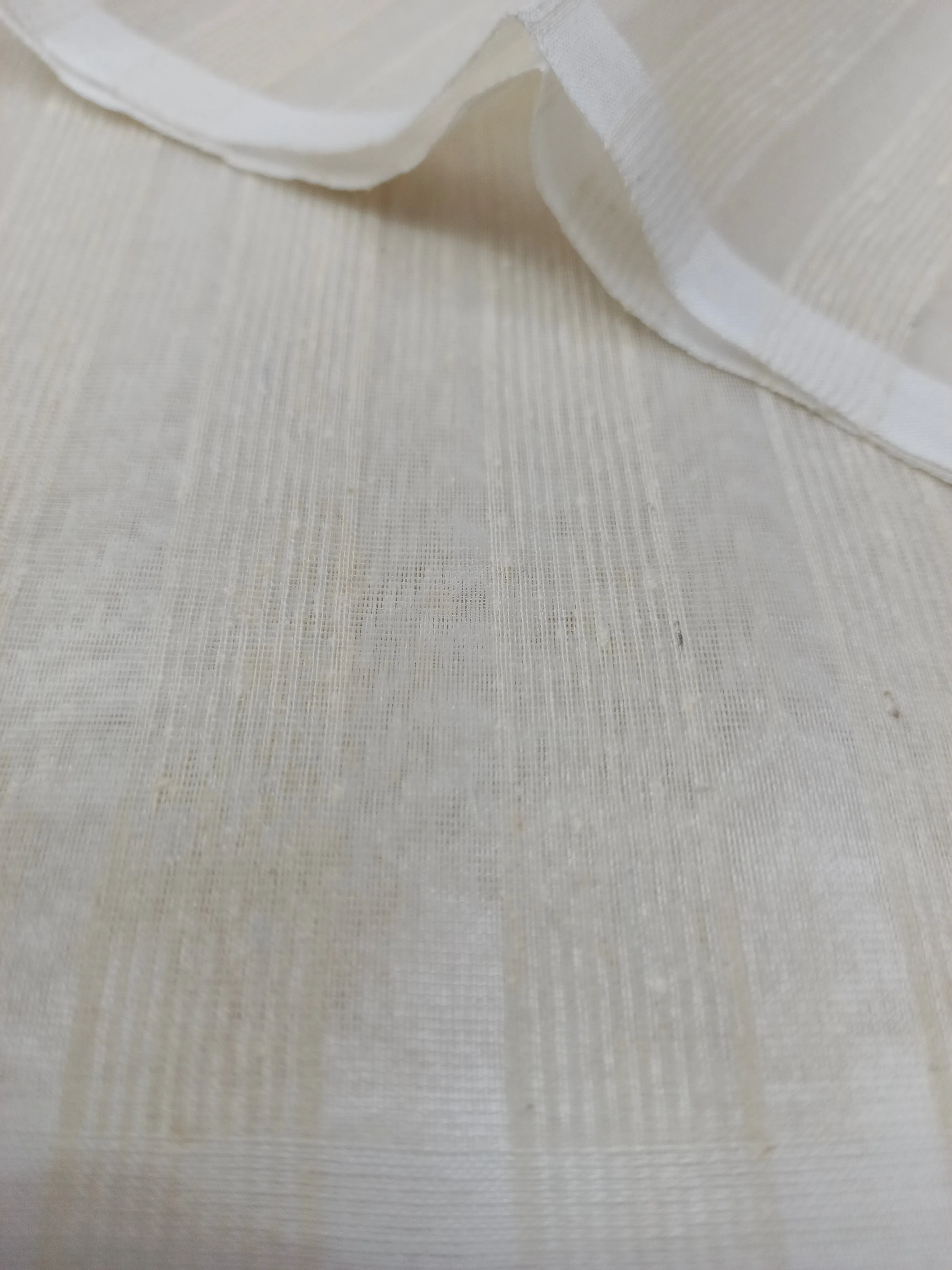 Pure Organza White Dyeable Fabric (40 grams)