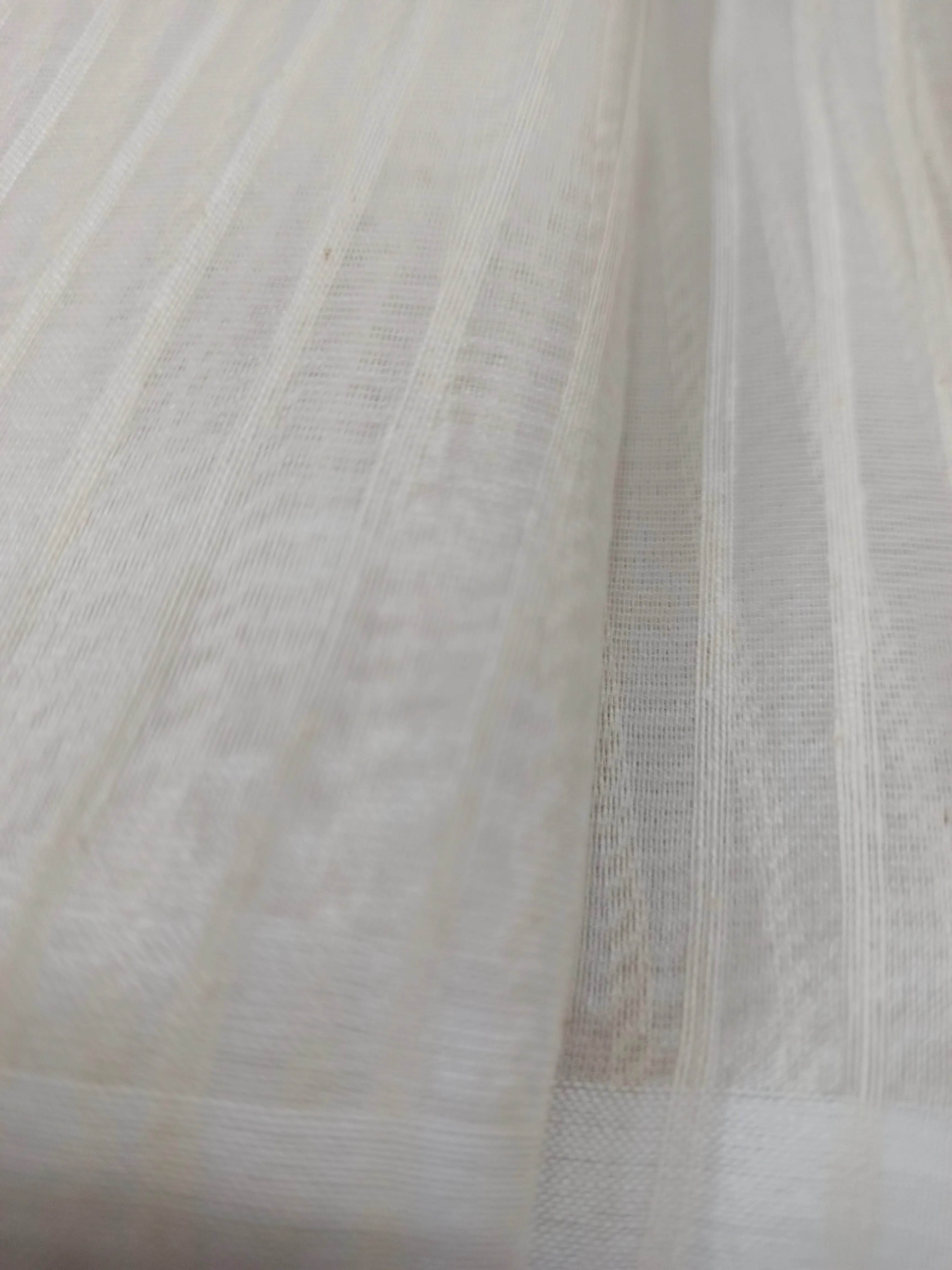 Pure Organza White Dyeable Fabric (40 grams)