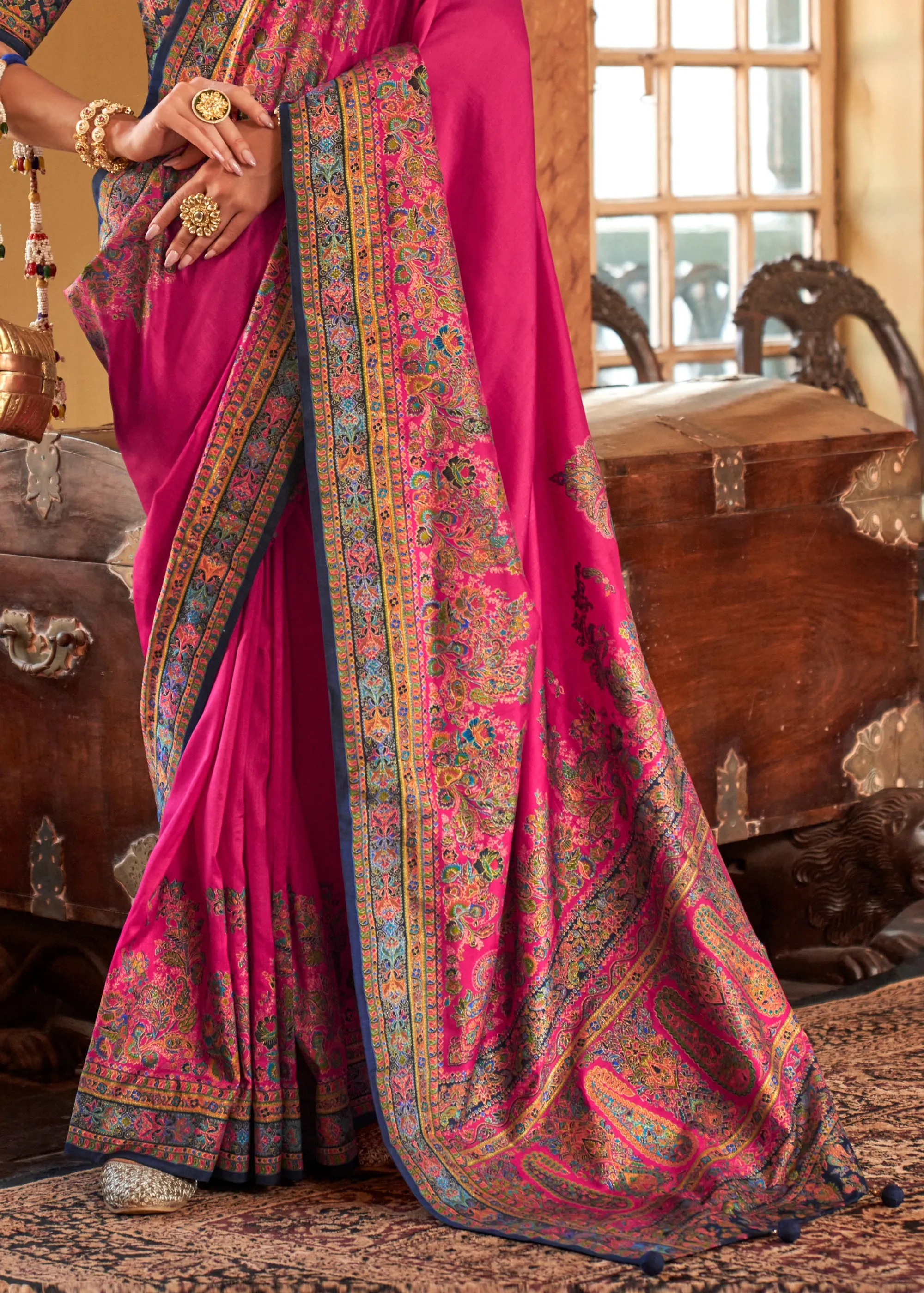 Queen Pink Printed Kashmiri Jamewar Saree