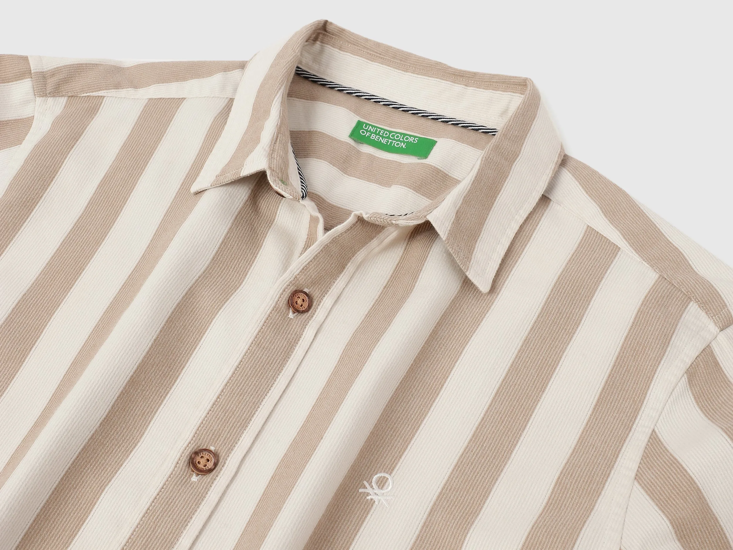 Regular Fit Spread Collar Striped Shirts