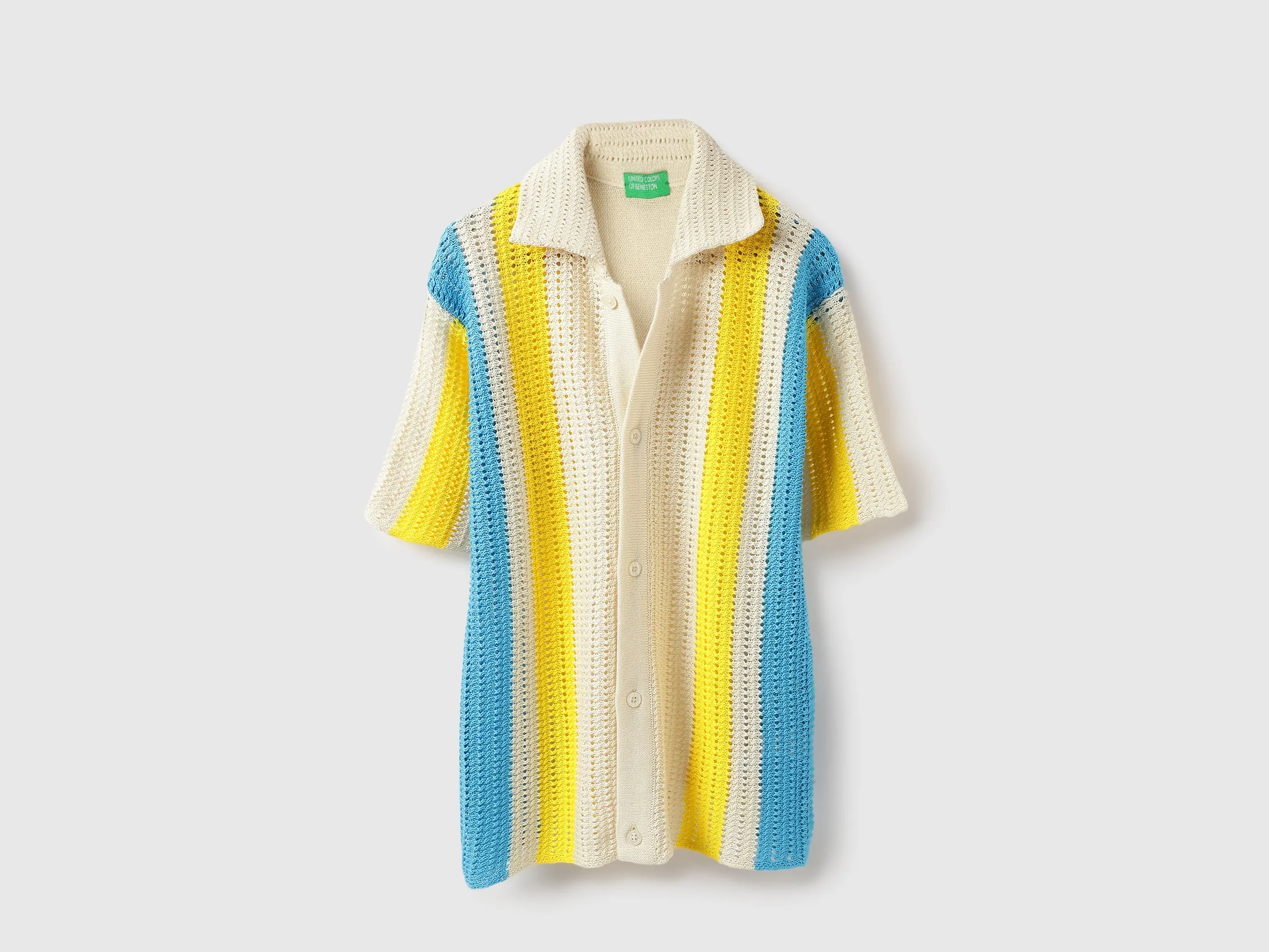 Regular Fit Spread Collar Structure Vertical Striped Shirt