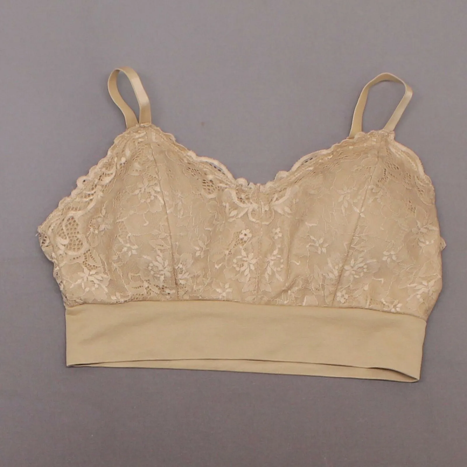 Rhonda Shear Plus Size Lace Leisure Bra With Removable Pads
