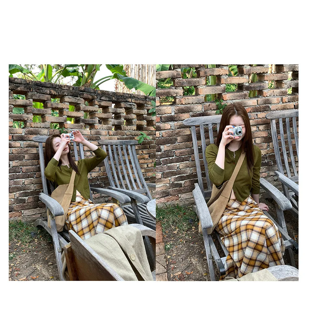 round mid-sleeve  sweater