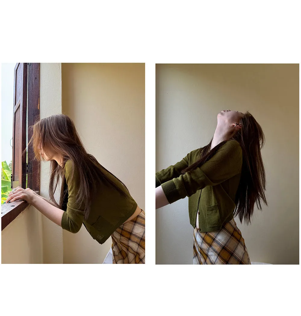 round mid-sleeve  sweater