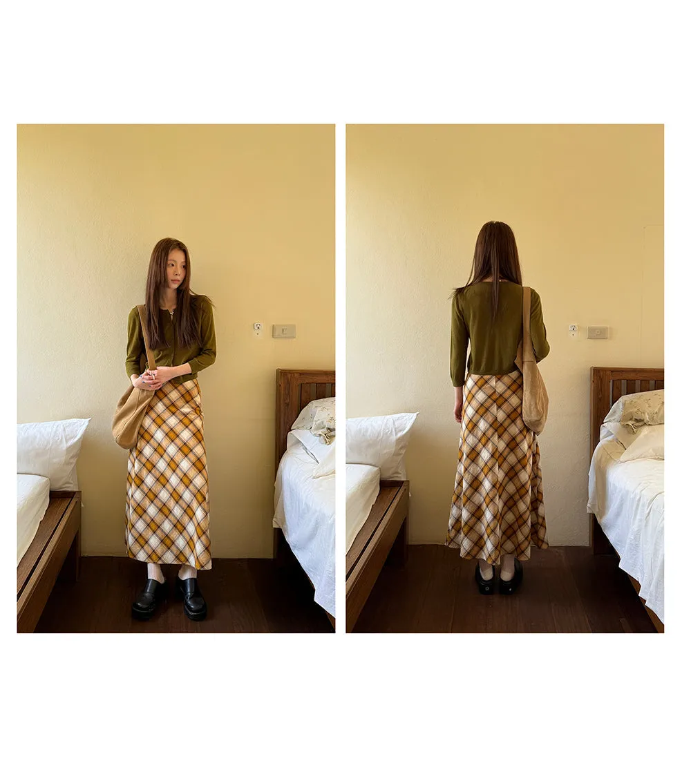 round mid-sleeve  sweater