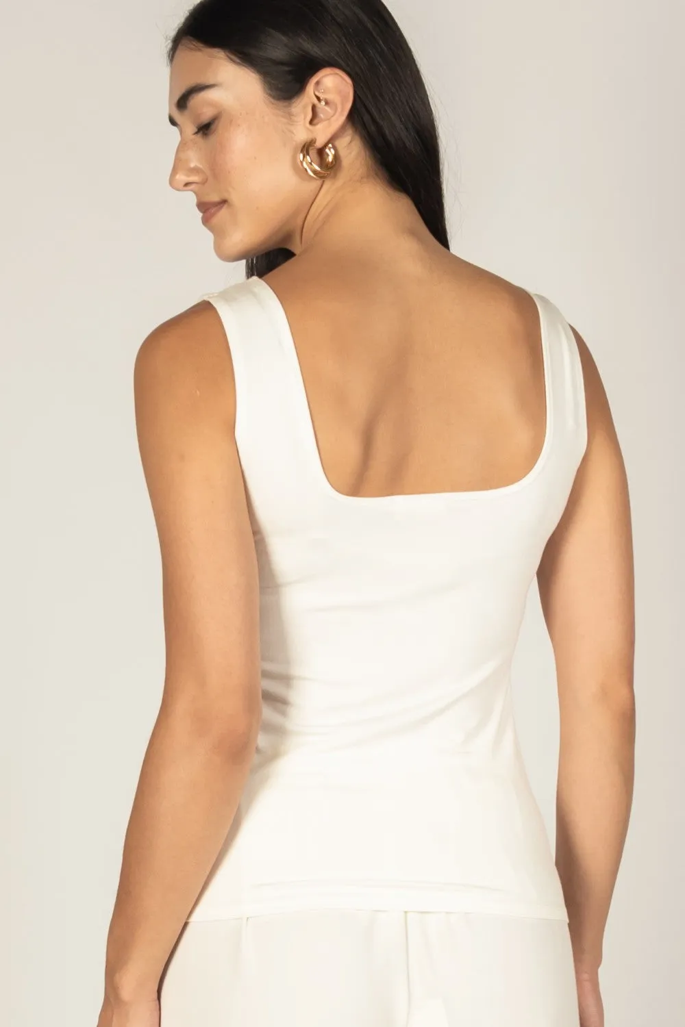Scoop Neck Basic Tank