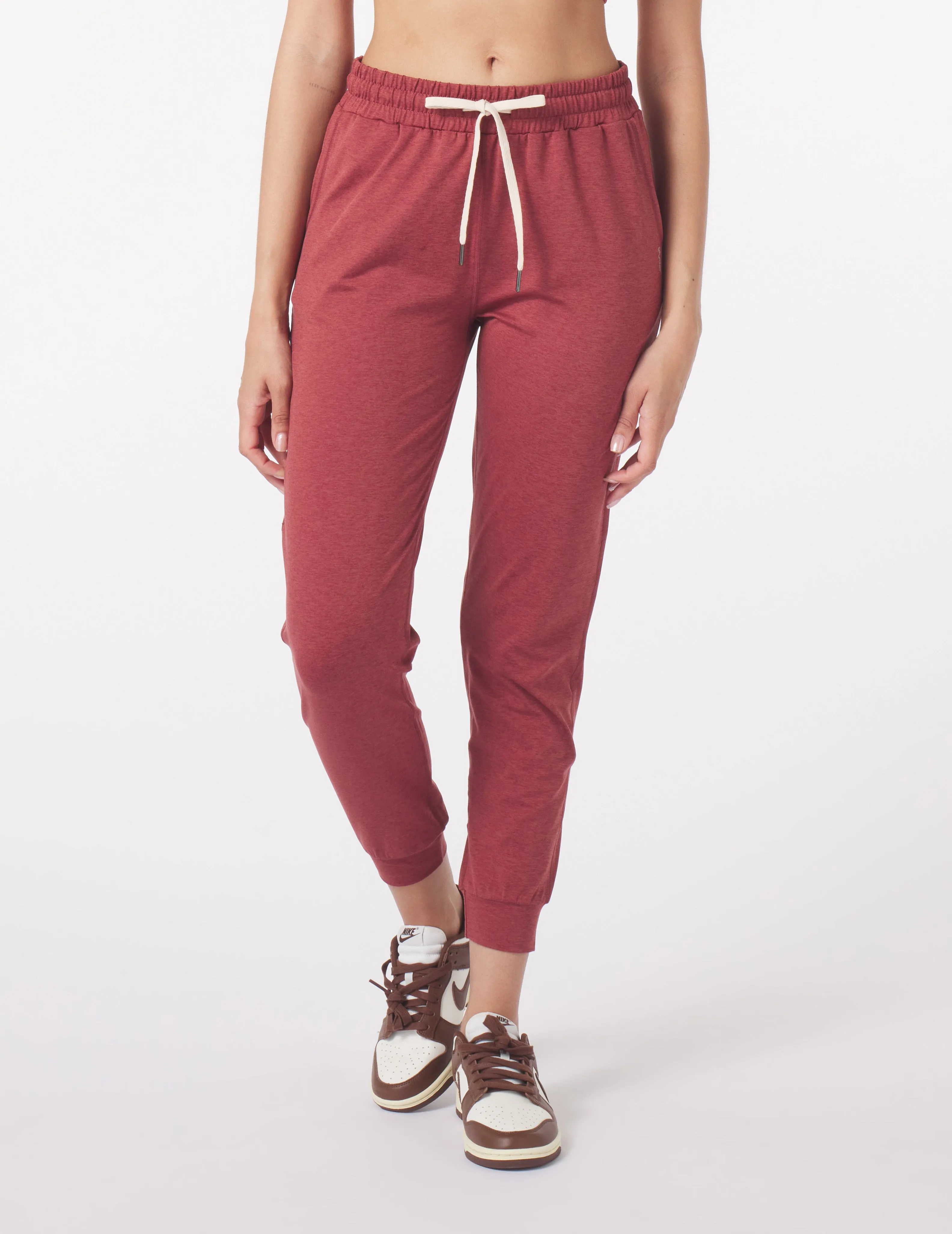 Serene Jogger: Brick Red Marble