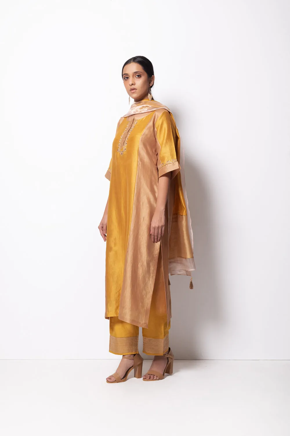 Straight Cut Kurta Full Set - Kurta, Stole, Pants, With Slip