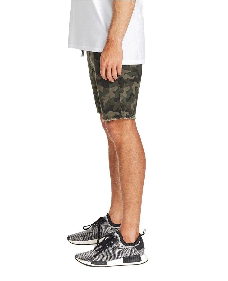 Sureshot Short Dark Camo