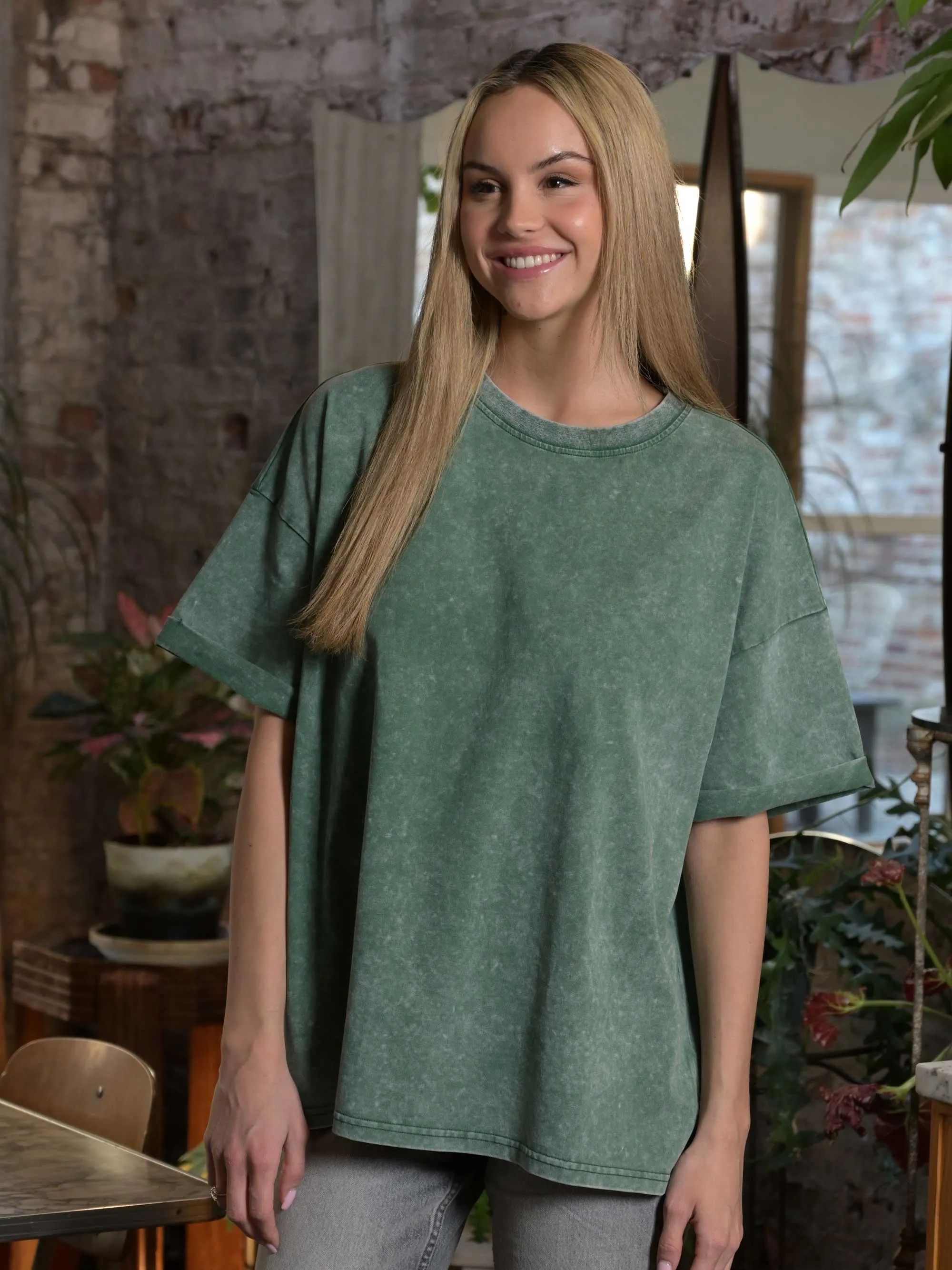 The Effortless Snow Washed Tee - Green