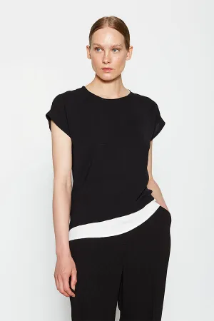 TWO-TONE ASYMMETRIC HEM TOP