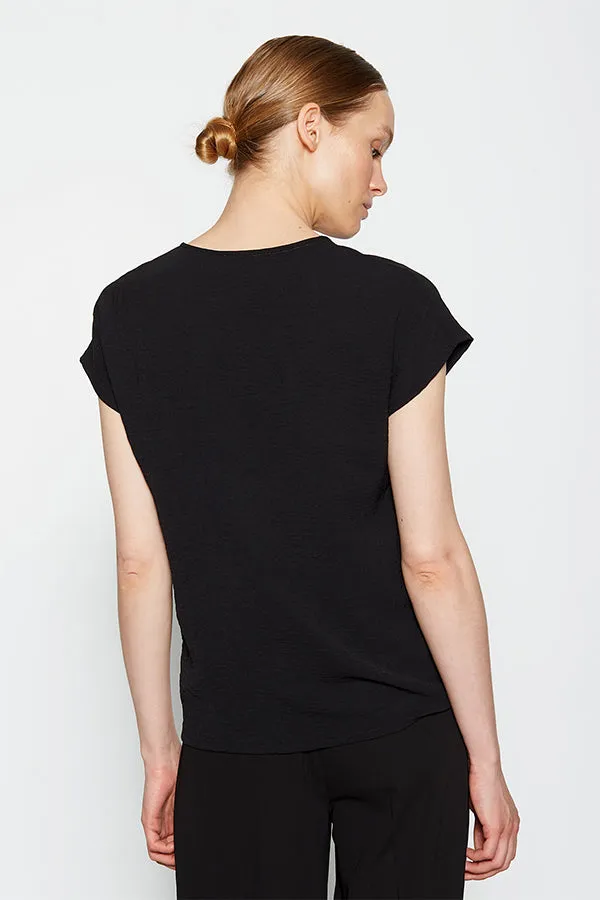 TWO-TONE ASYMMETRIC HEM TOP