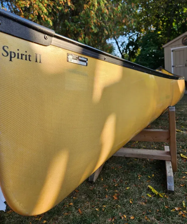 WENONAH SPIRIT II ULTR-LITE KEVLAR CANOE