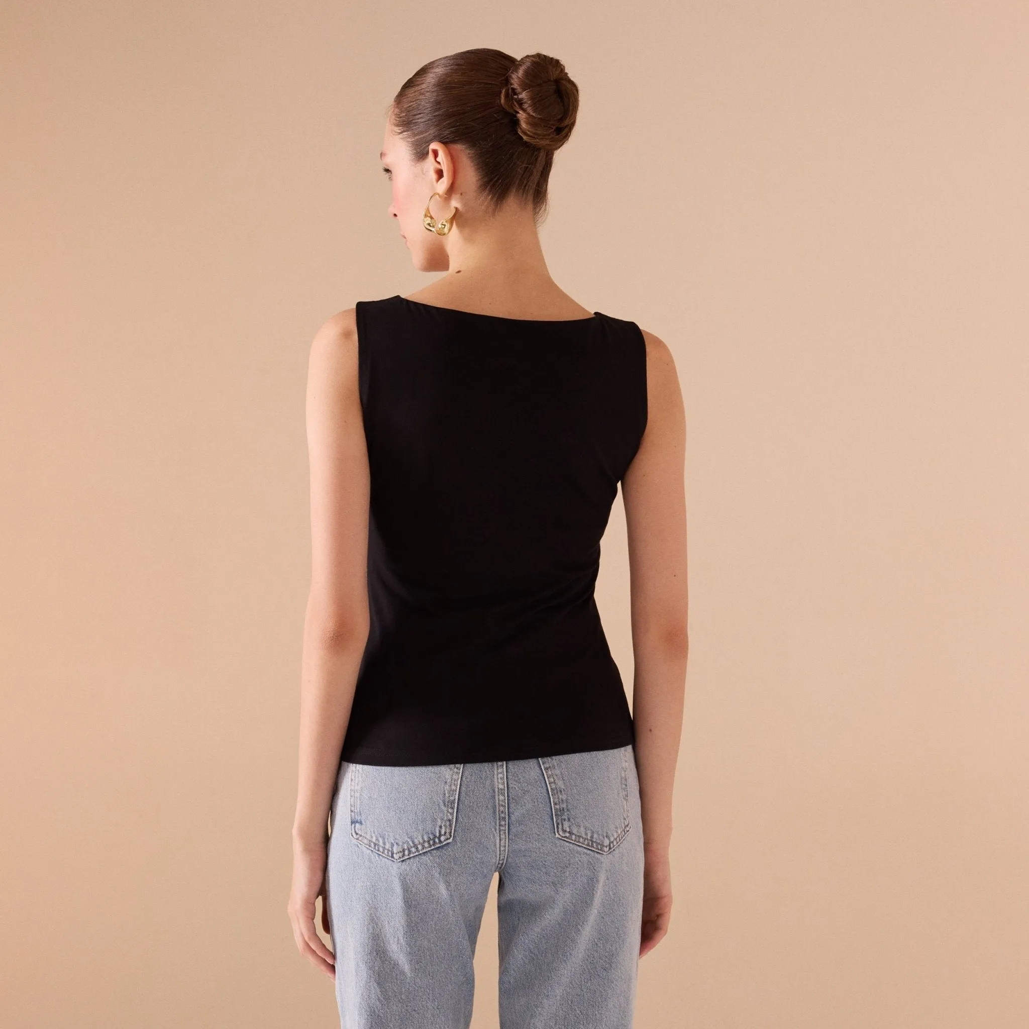 White Fitted Sleeveless Cotton Top