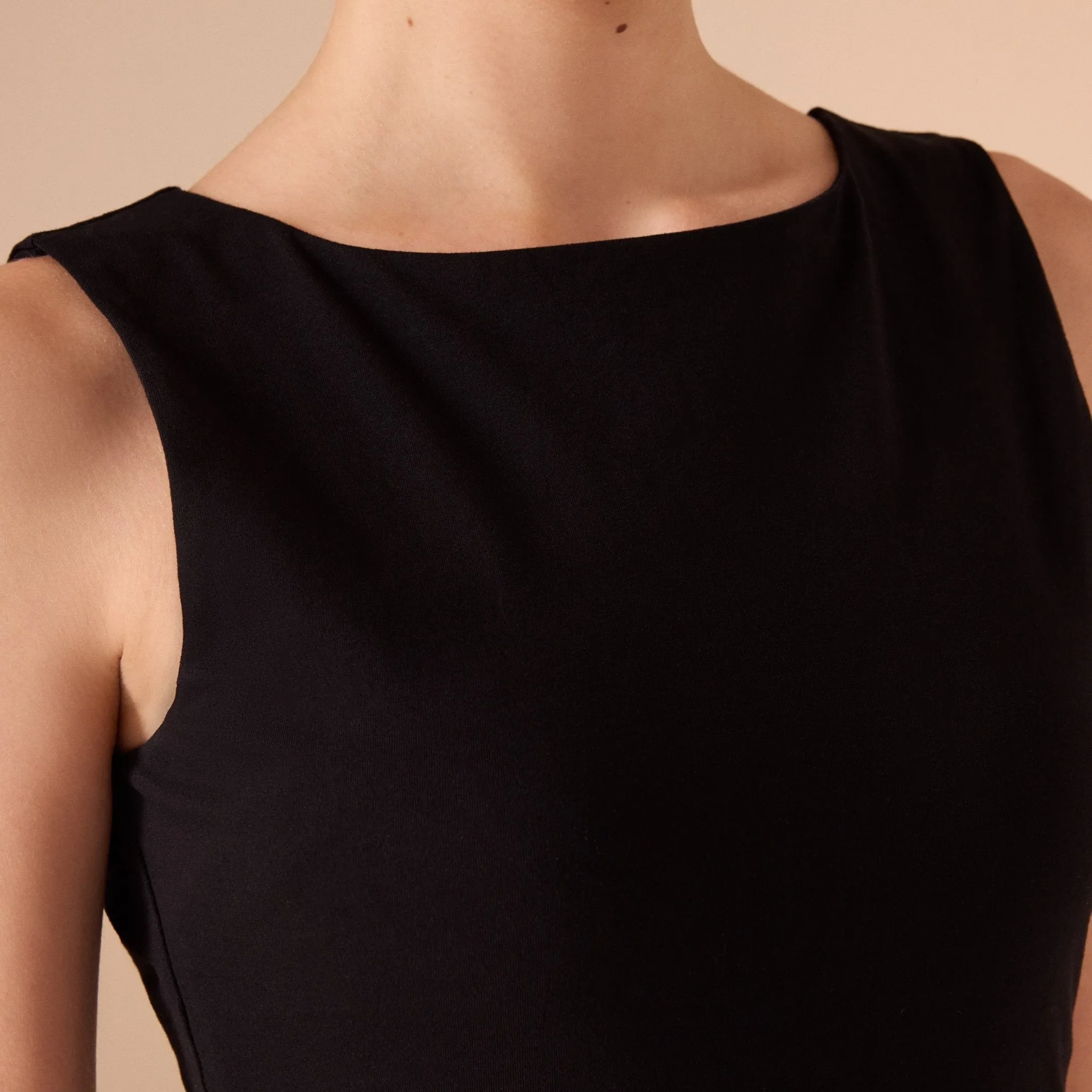 White Fitted Sleeveless Cotton Top